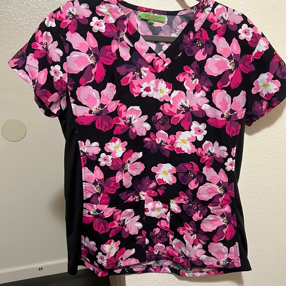Scrub Top